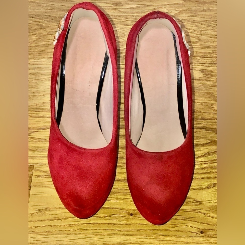Jinpin Red Heels Size  32